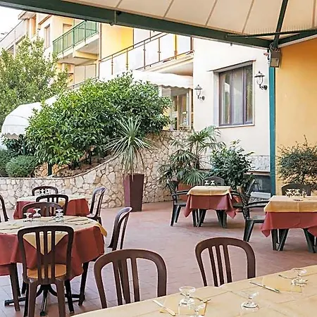 Hotel Del Sorriso 3*
