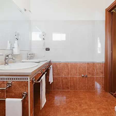 Del Sorriso מלון